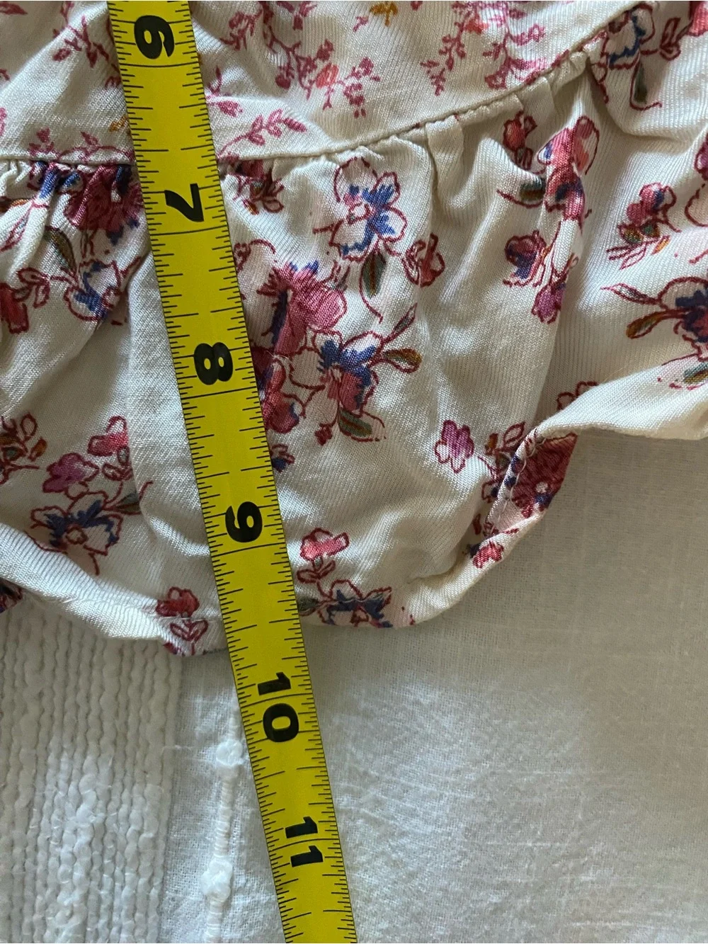 Set; OshKosh B'gosh cream Floral Ruffle skit and Pink Ultra Flir girls skirt